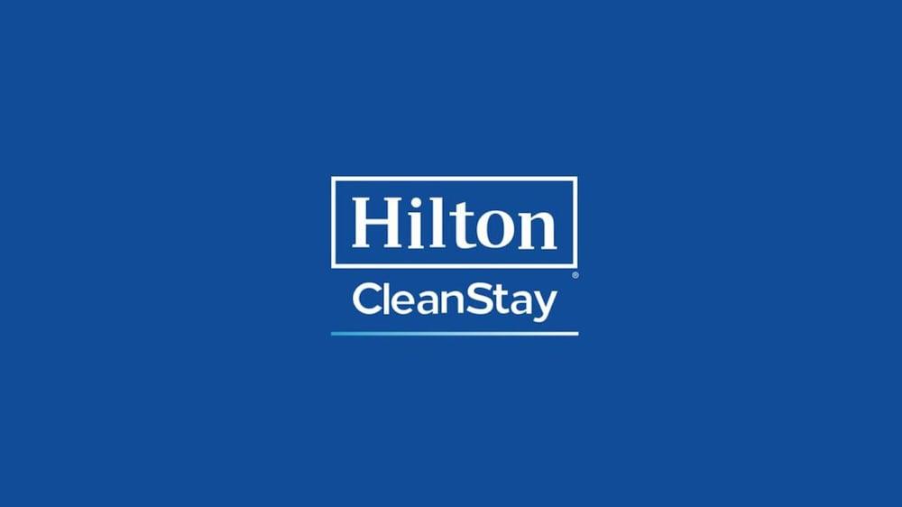 Hampton Inn & Suites Denton Zewnętrze zdjęcie