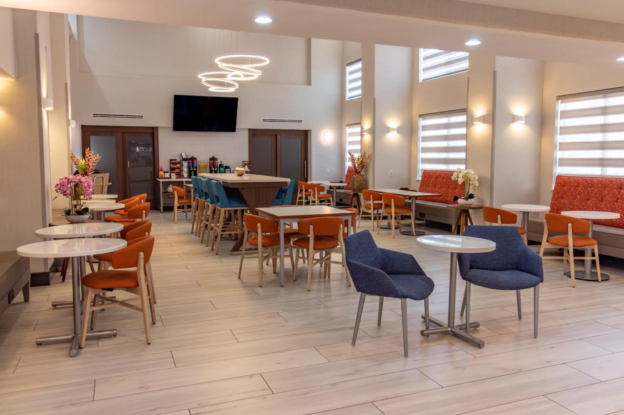 Hampton Inn & Suites Denton Zewnętrze zdjęcie