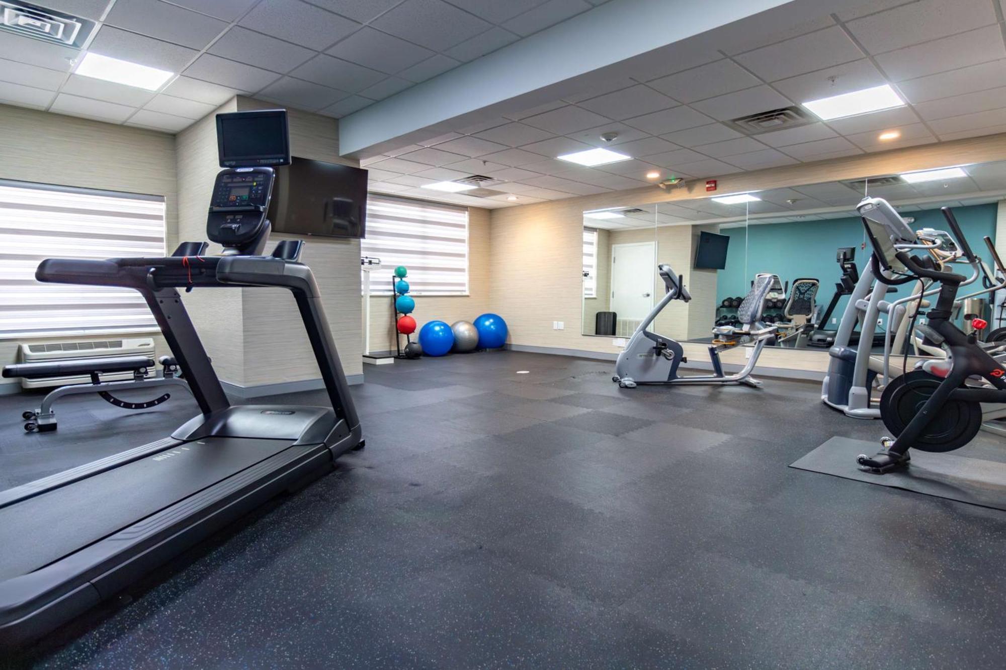 Hampton Inn & Suites Denton Zewnętrze zdjęcie