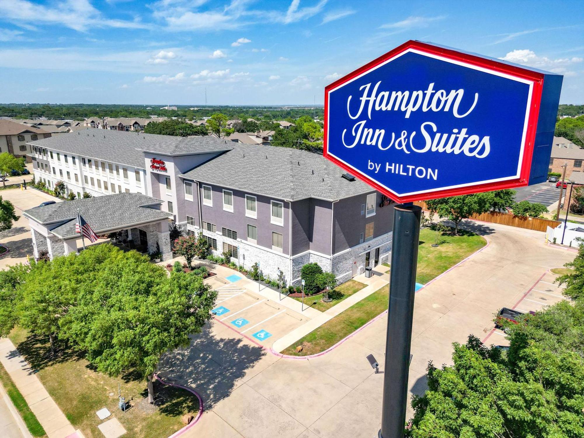 Hampton Inn & Suites Denton Zewnętrze zdjęcie