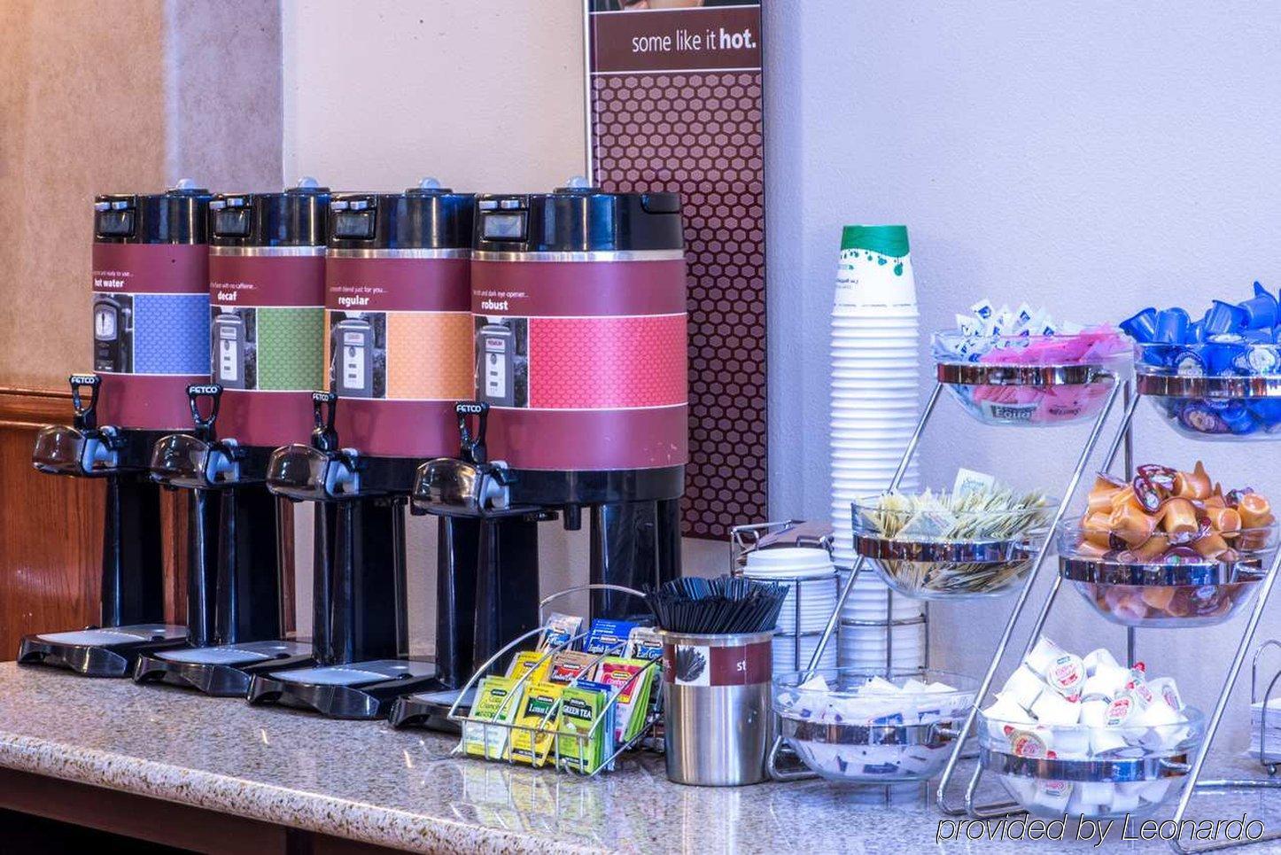 Hampton Inn & Suites Denton Zewnętrze zdjęcie