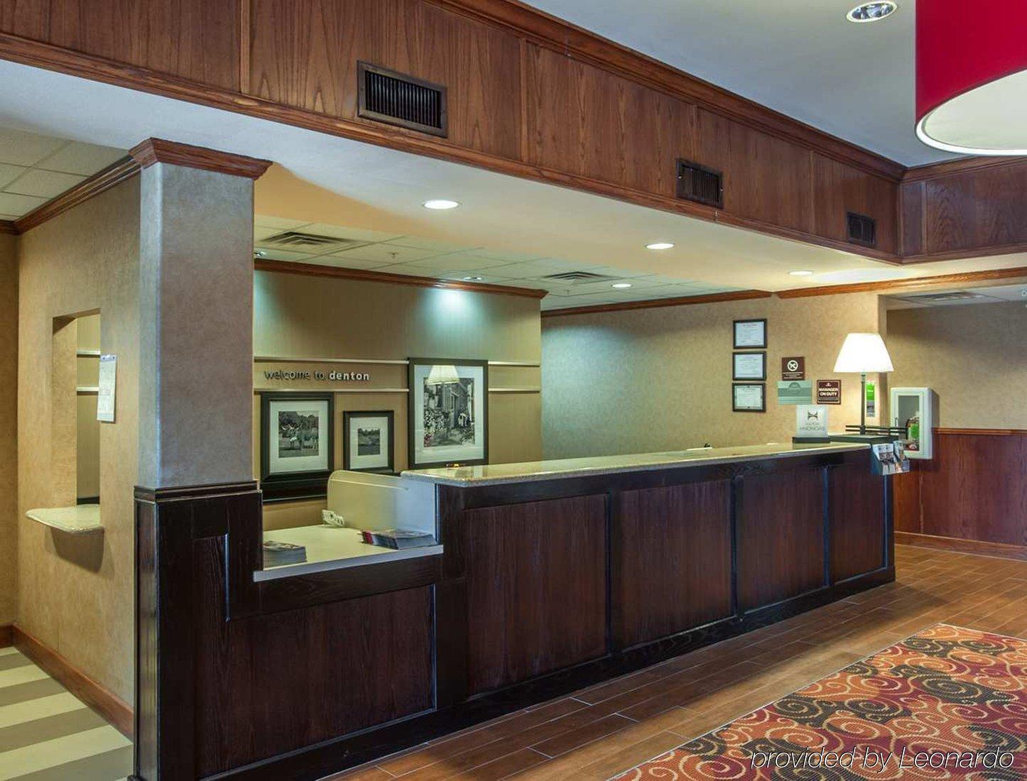 Hampton Inn & Suites Denton Zewnętrze zdjęcie